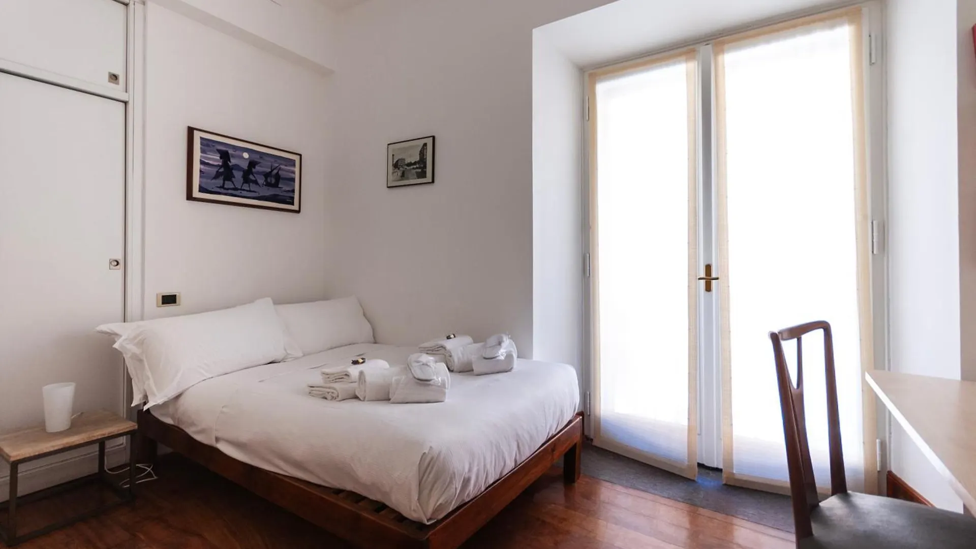 Youhosty - Montenapoleone Noble Flat Milan Italy