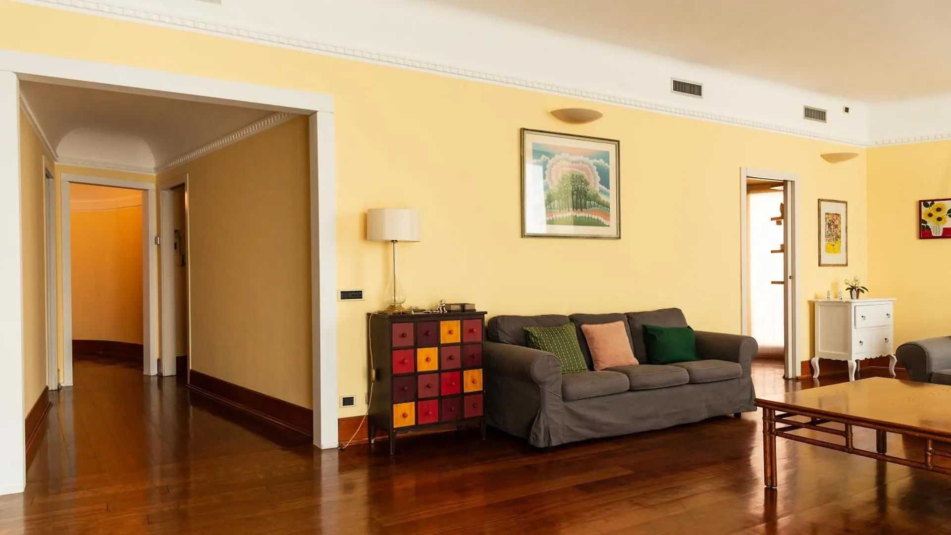 Youhosty - Montenapoleone Noble Flat Milan