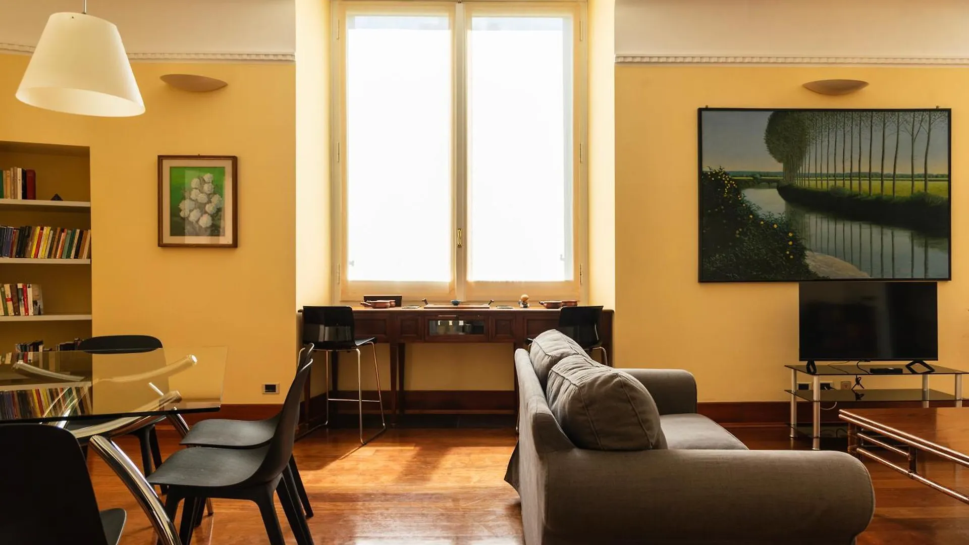 Youhosty - Montenapoleone Noble Flat Milan 0*,  Italy